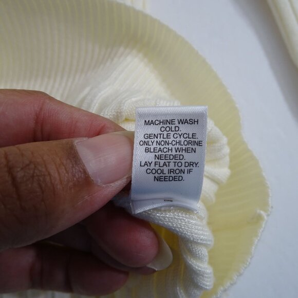 Cato Ribbed Mock Neck Cream Knit Top Sweater Women Size M Fitted Casual Layering - Picture 5 of 10